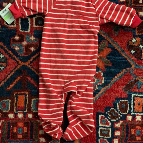 Carter’s Zip Up Christmas Footsie with Reindeer. - Picture 4 of 6